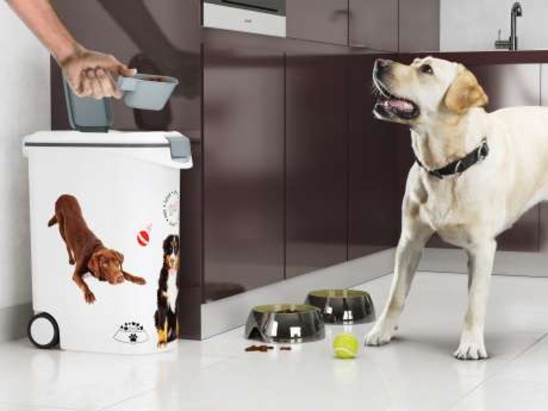 contenedor de comida curver para perros